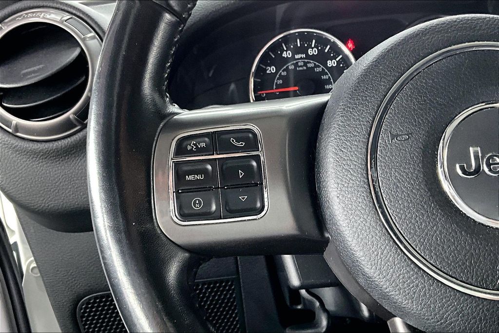 2018 Jeep Wrangler JK Unlimited Altitude - Photo 11