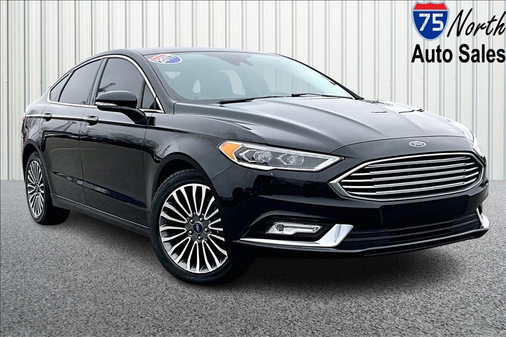 2017 Ford Fusion SE's photo