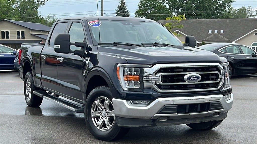 2021 Ford F-150 XLT photo 2