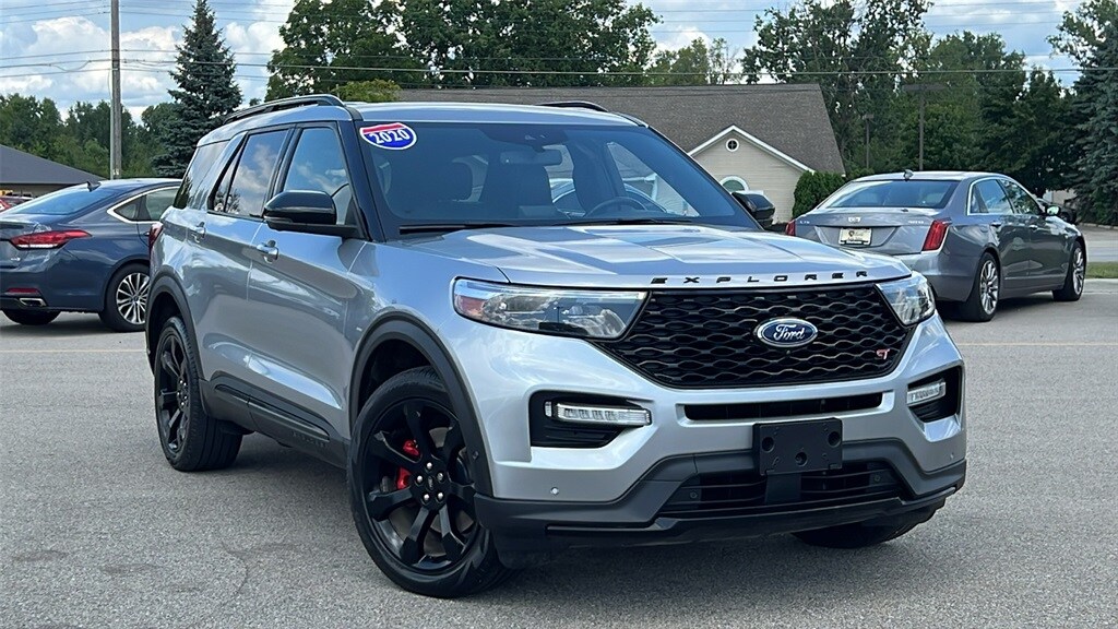 2020 Ford Explorer ST photo 2