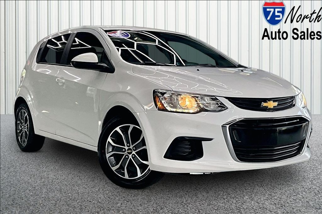Used 2017 Chevrolet Sonic LT Auto w/1FL Hatchback