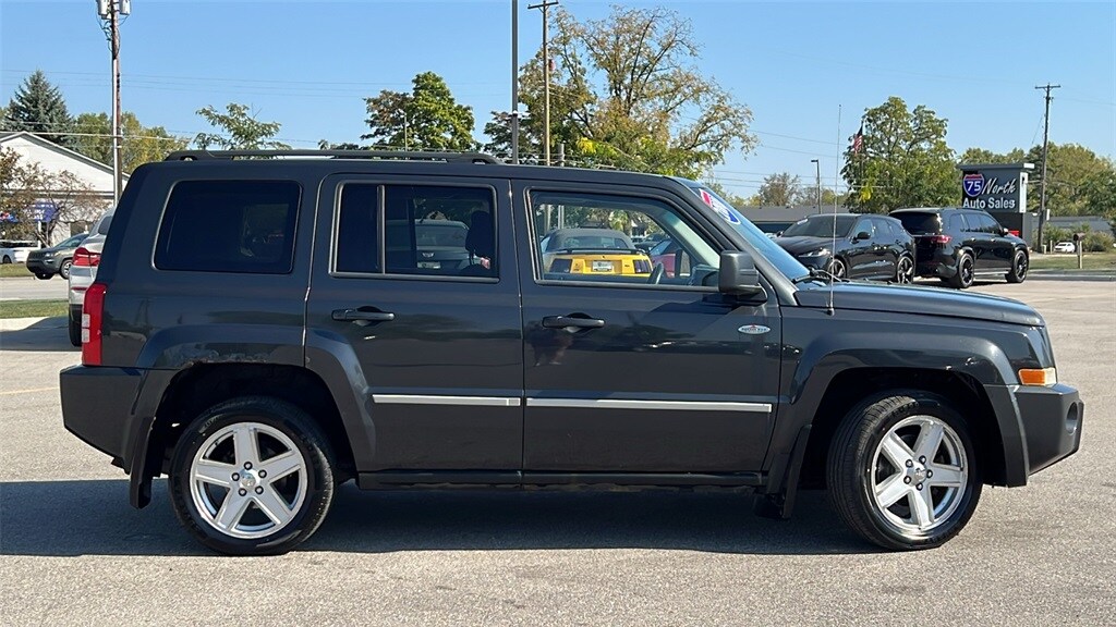 2010 Jeep Patriot Sport photo 3