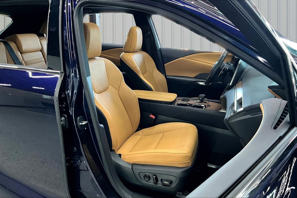 2024 Lexus RX 350 - Photo 30
