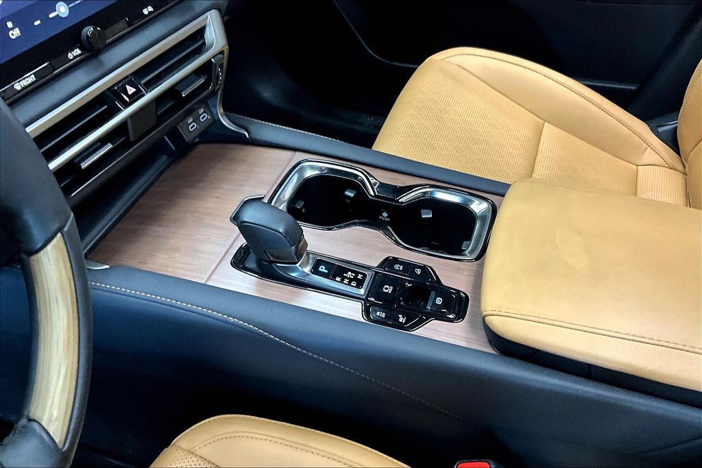 2024 Lexus RX 350 - Photo 18
