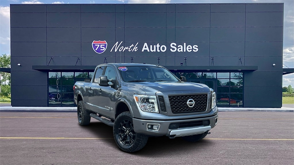 2018 Nissan Titan XD Pro-4X's photo