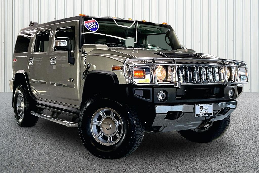 2005 Hummer H2 SUV's photo
