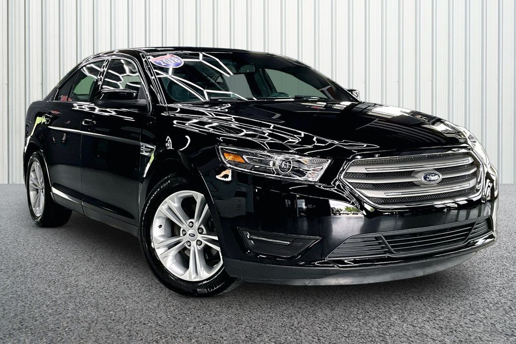 2018 Ford Taurus SEL FWD's photo