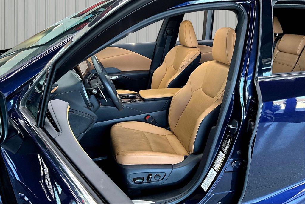2024 Lexus RX 350 - Photo 21