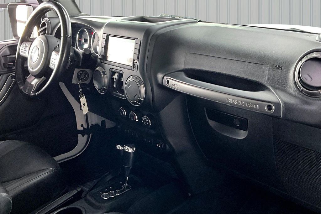 2018 Jeep Wrangler JK Unlimited Altitude - Photo 28