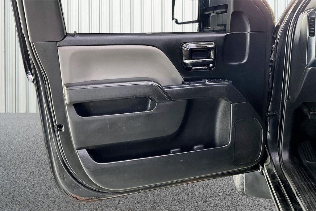 2015 Chevrolet Silverado 3500HD Work Truck - Photo 16
