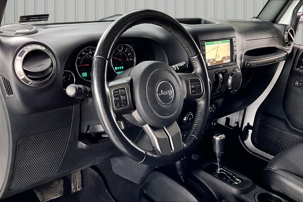 2018 Jeep Wrangler JK Unlimited Altitude - Photo 17
