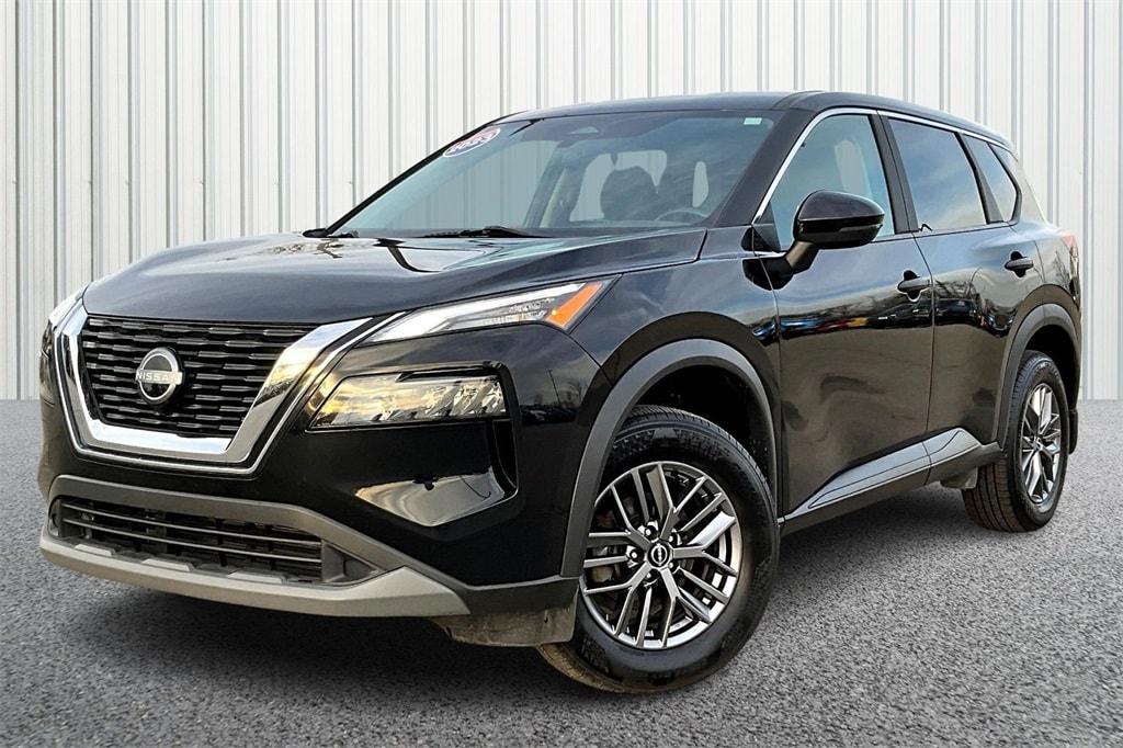 Used 2023 Nissan Rogue S SUV