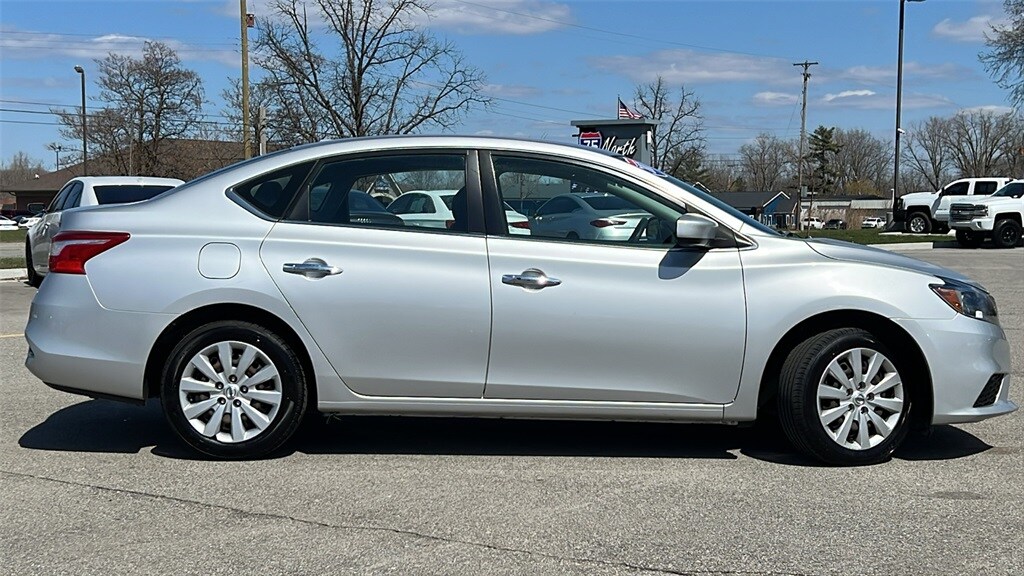 2017 Nissan Sentra SV photo 4