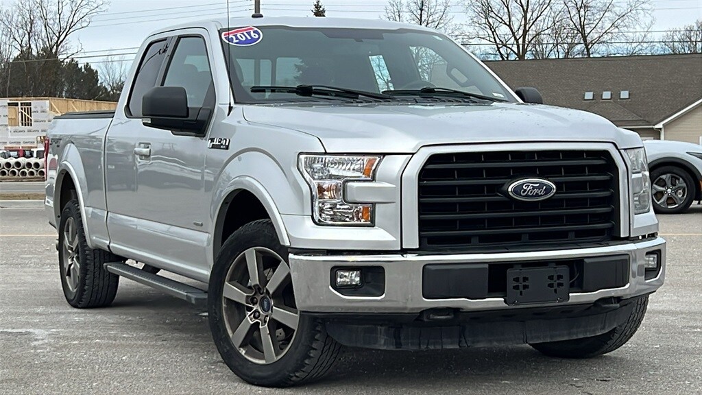 2016 Ford F-150 XLT photo 2