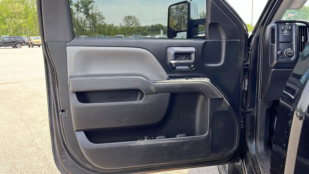 2015 Chevrolet Silverado 3500HD Work Truck - Photo 11