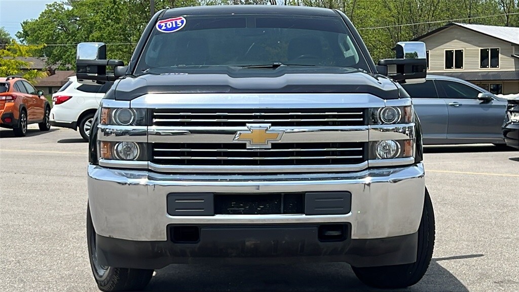 2015 Chevrolet Silverado 3500HD photo 3