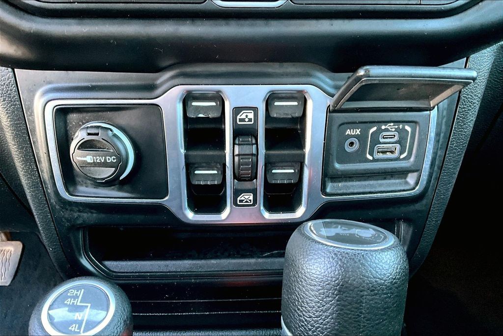 2021 Jeep Wrangler Unlimited Sahara - Photo 16
