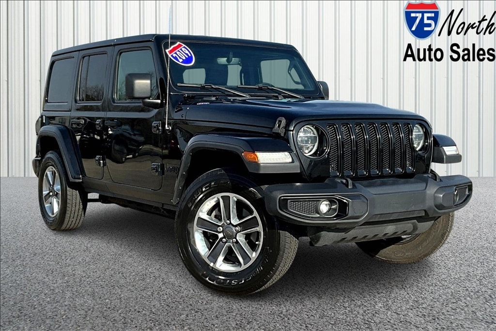 2019 Jeep Wrangler Unlimited Sahara's photo