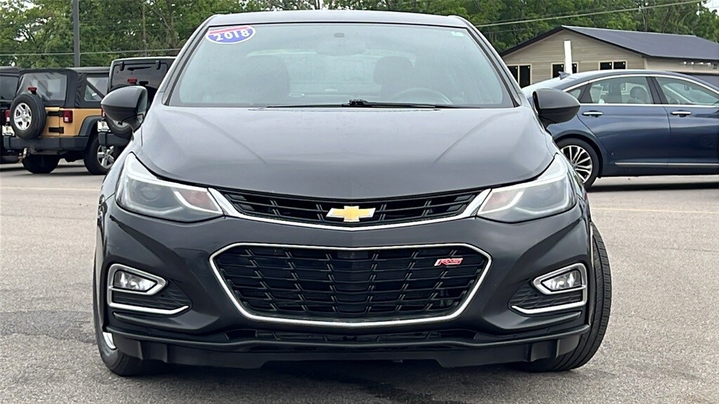 2018 Chevrolet Cruze LT photo 3