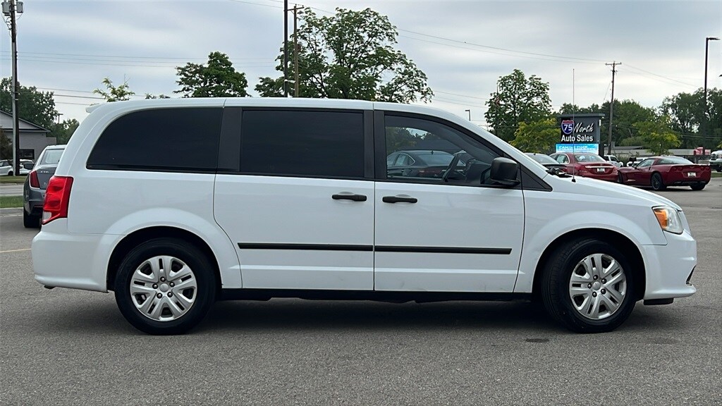2016 Dodge Grand Caravan SE photo 4