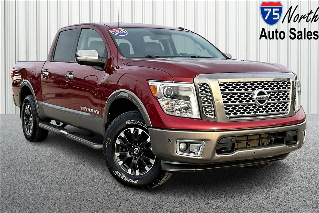 2018 Nissan Titan SV's photo