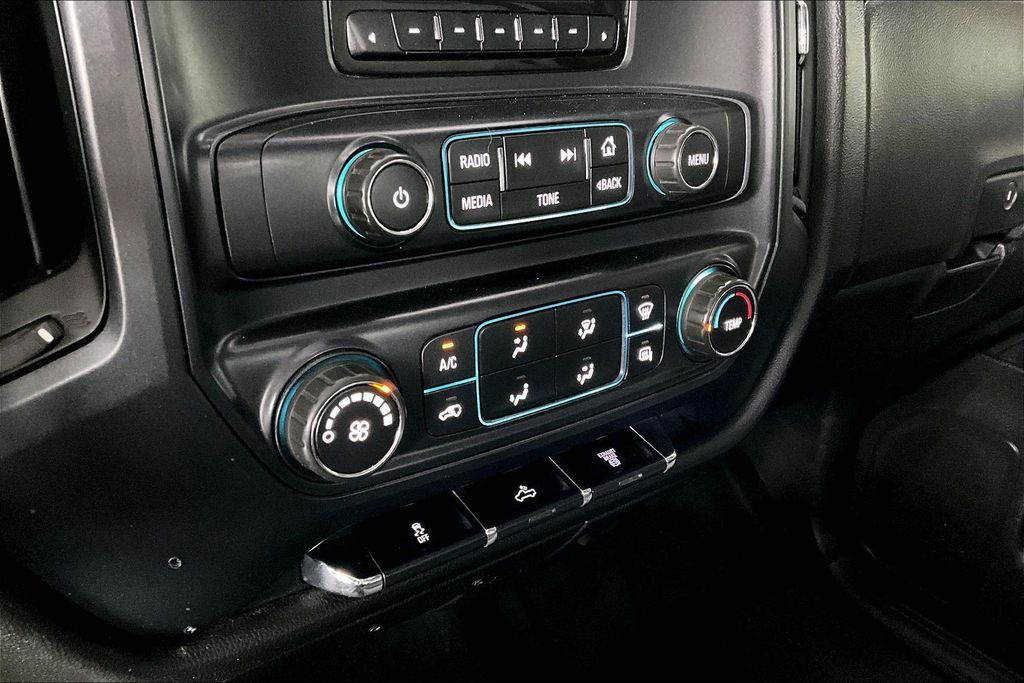 2015 Chevrolet Silverado 3500HD Work Truck - Photo 11