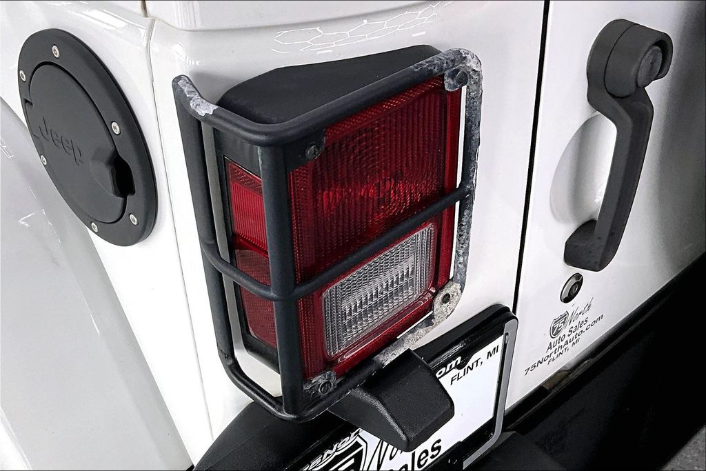 2018 Jeep Wrangler JK Unlimited Altitude - Photo 23