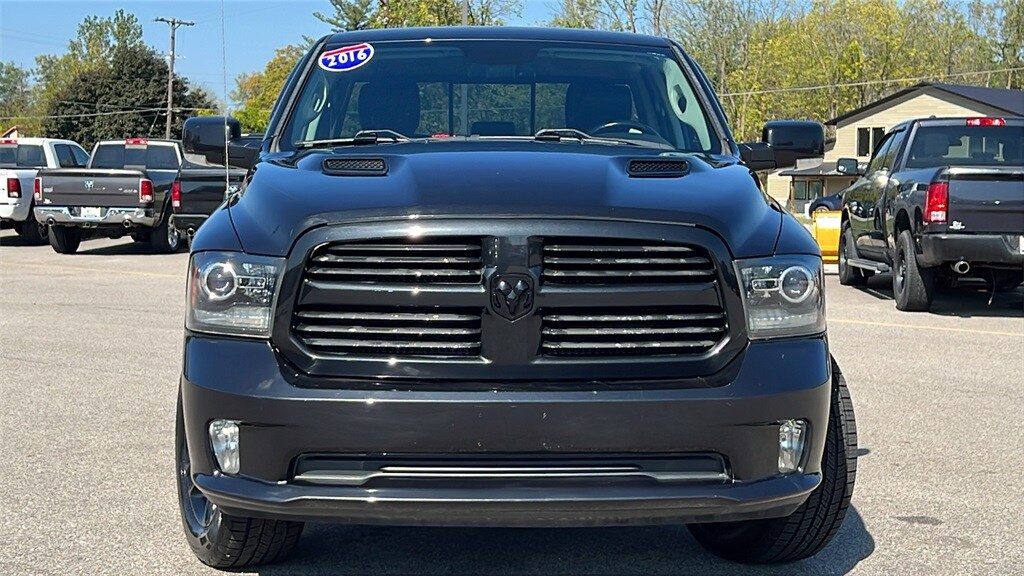2016 Ram 1500 Sport photo 2