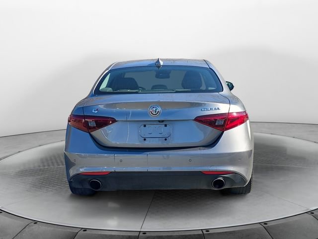 2018 Alfa Romeo Giulia photo 4