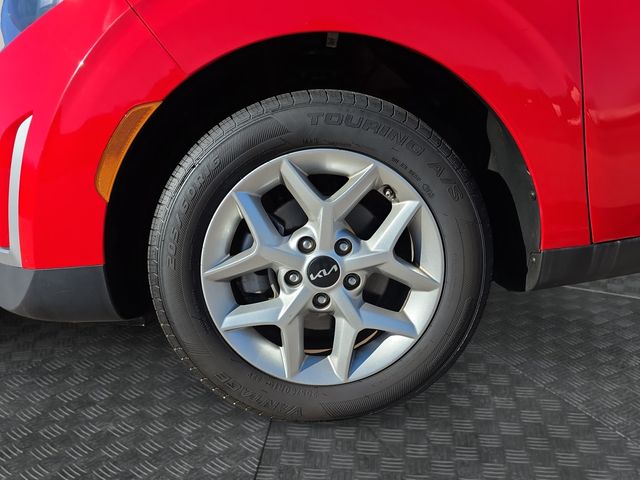 2023 Kia Soul LX - Photo 32