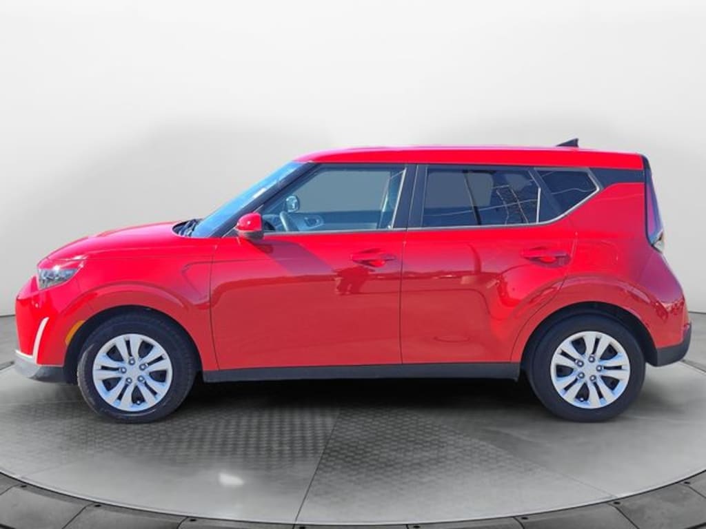 Used 2024 Kia Soul LX Hatchback