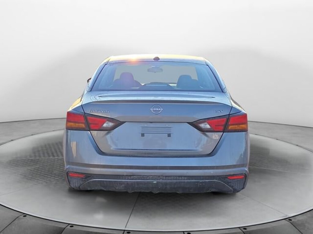 Used 2024 Nissan Altima 2.5 SV Sedan