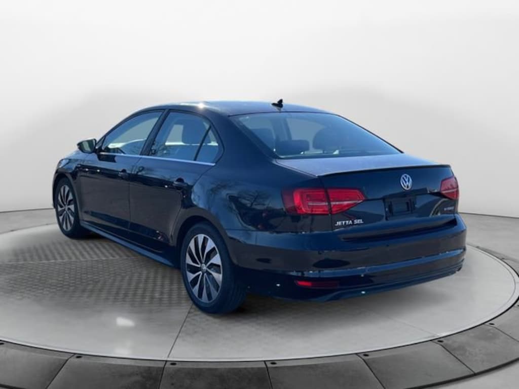 Used 2016 Volkswagen Jetta Hybrid SEL Premium Sedan