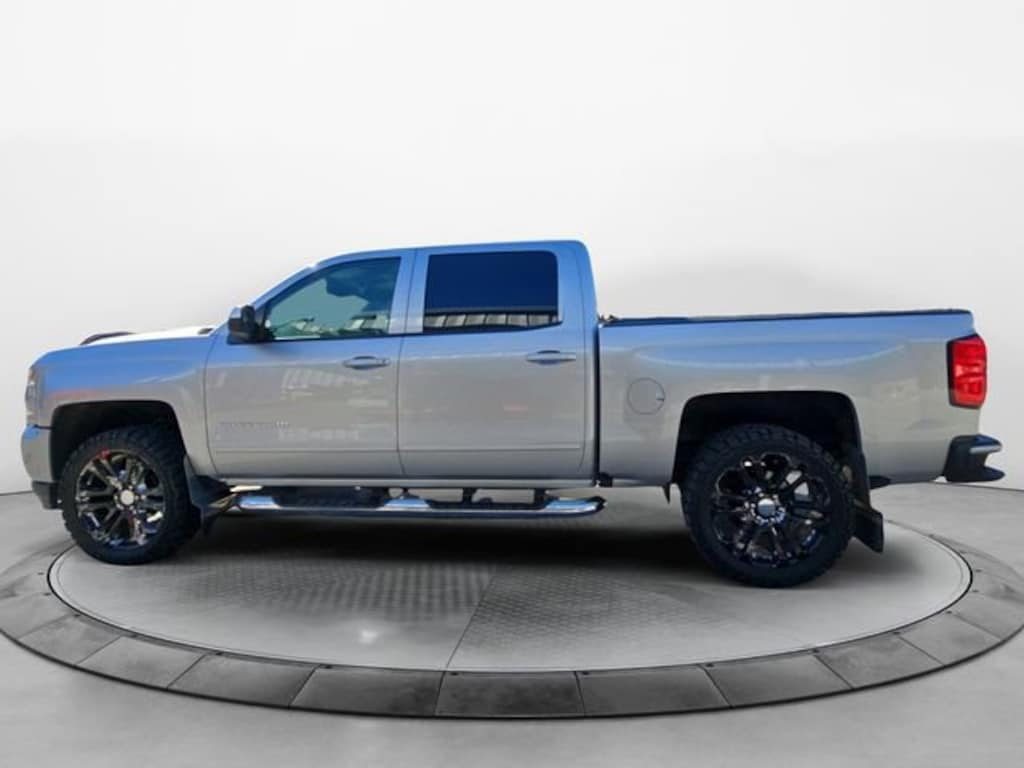 Used 2018 Chevrolet Silverado 1500 LT Truck Crew Cab