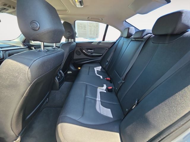 2017 BMW 3 Series 320i - Photo 13