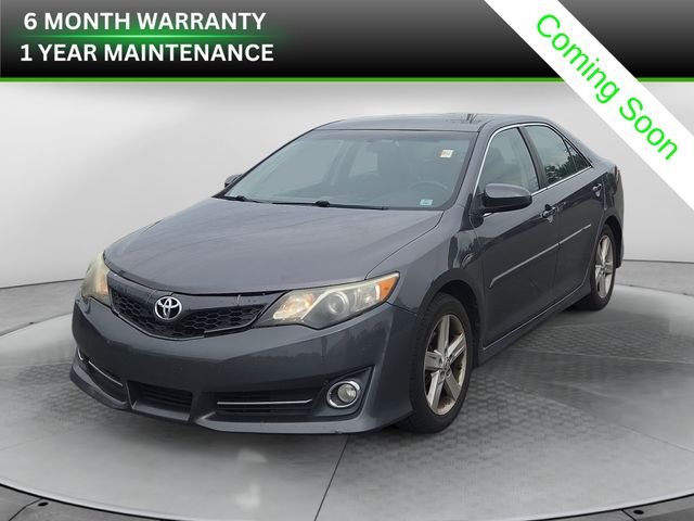 2014 Toyota Camry 2.5 Auto SE's photo