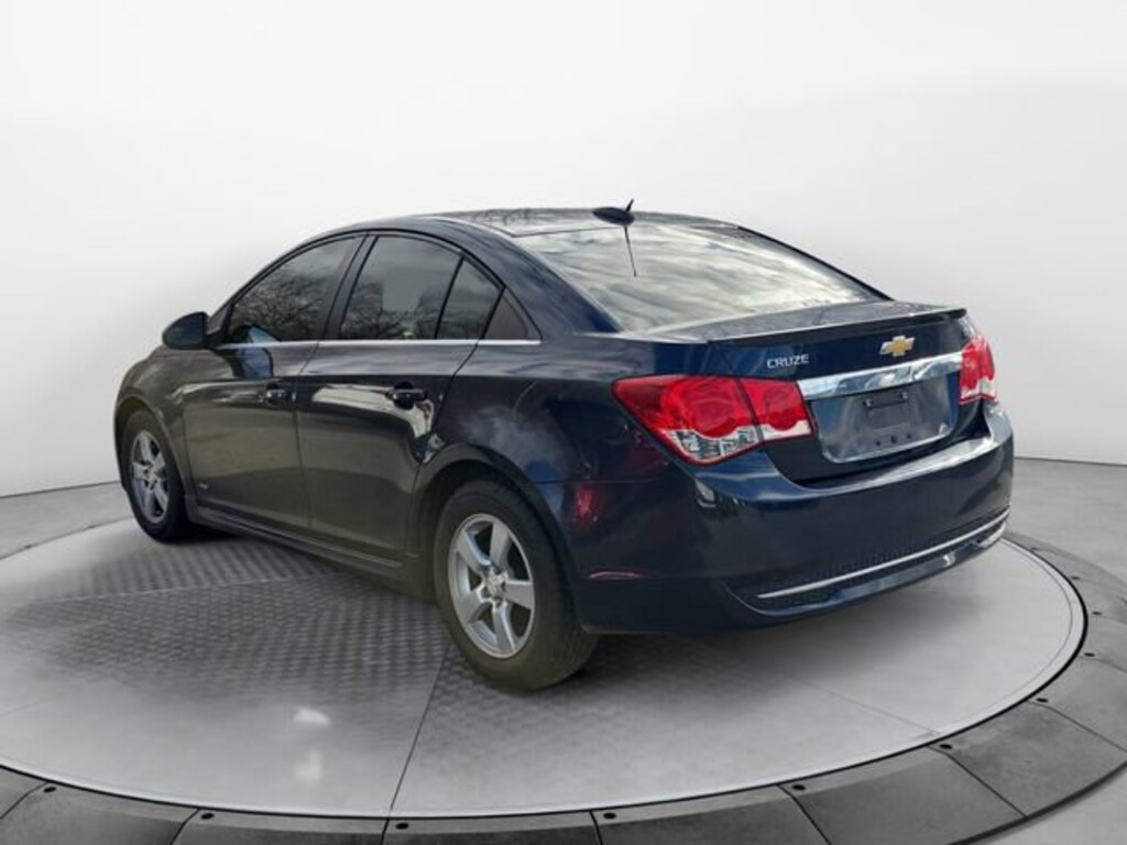 Used 2016 Chevrolet Cruze Limited LT Sedan