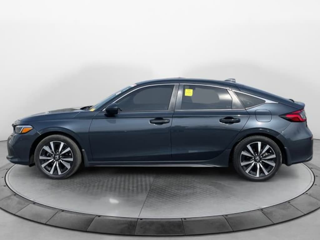 Used 2024 Honda Civic EX-L Hatchback