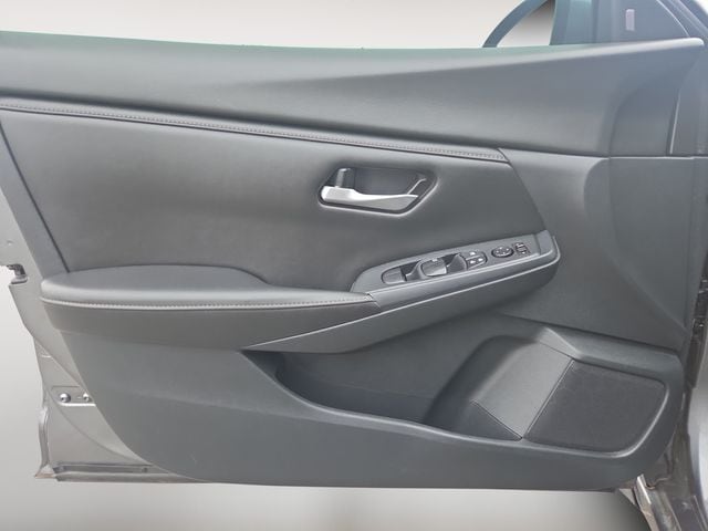 2021 Nissan Sentra SV - Photo 16
