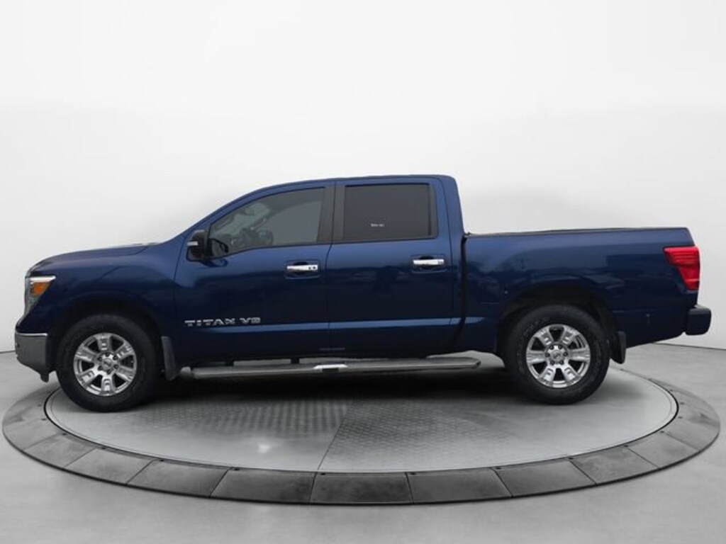 Used 2018 Nissan Titan SV Truck Crew Cab