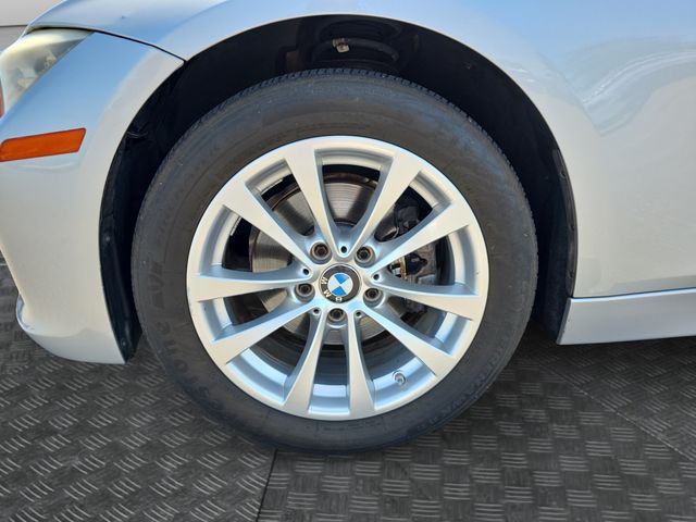 2017 BMW 3 Series 320i - Photo 31