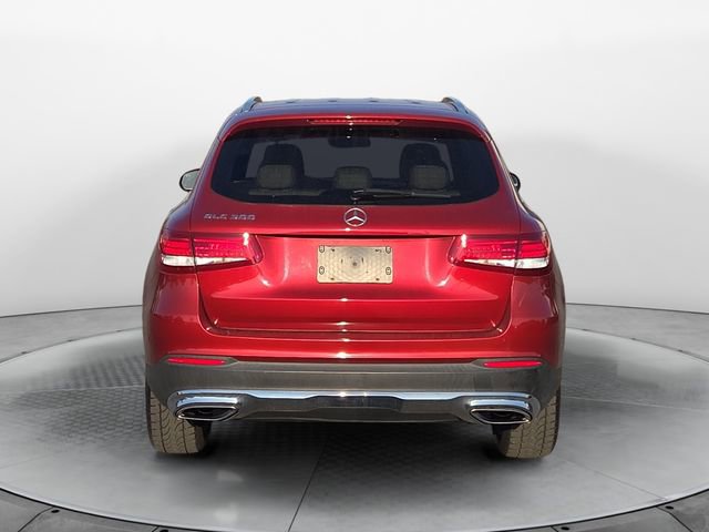 2018 Mercedes Benz GLC 300 photo 4
