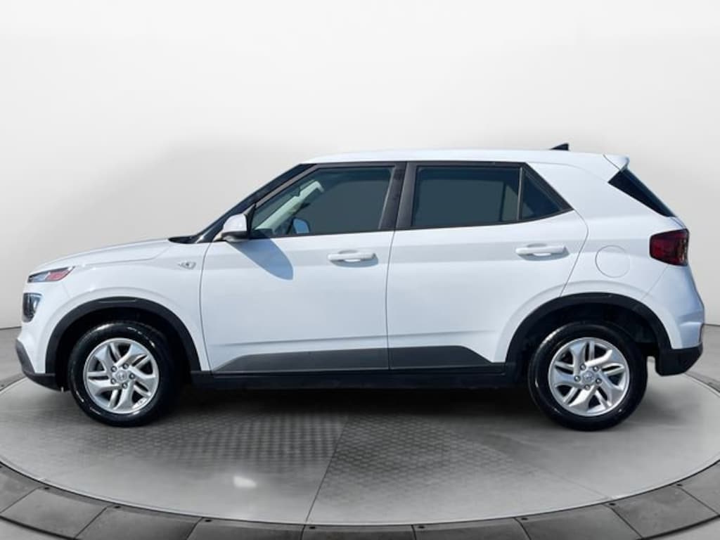 Used 2021 Hyundai Venue SE SUV