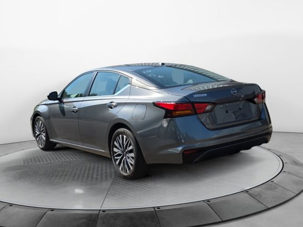 Used 2025 Nissan Altima 2.5 SV Sedan