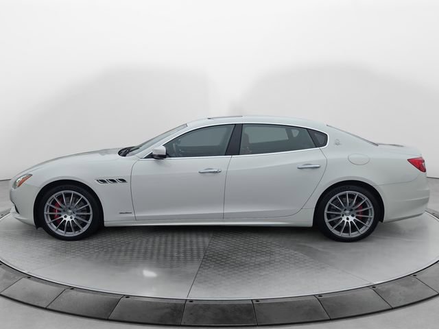 2017 Maserati Quattroporte GranLusso photo 2