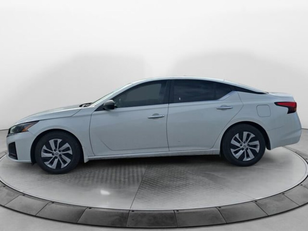 Used 2024 Nissan Altima 2.5 S Sedan
