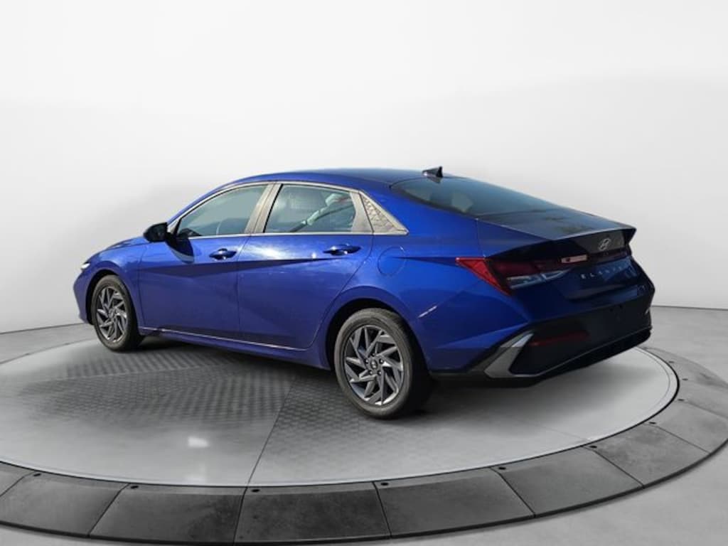 Used 2024 Hyundai Elantra SEL Sedan