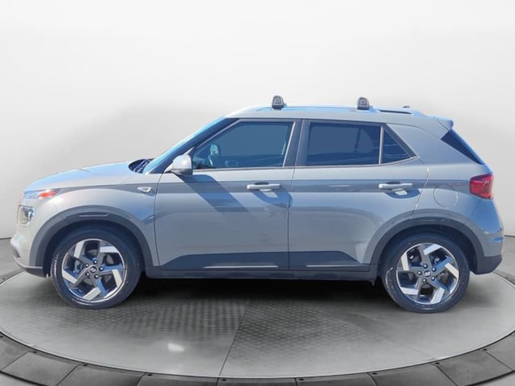 Used 2022 Hyundai Venue SEL SUV
