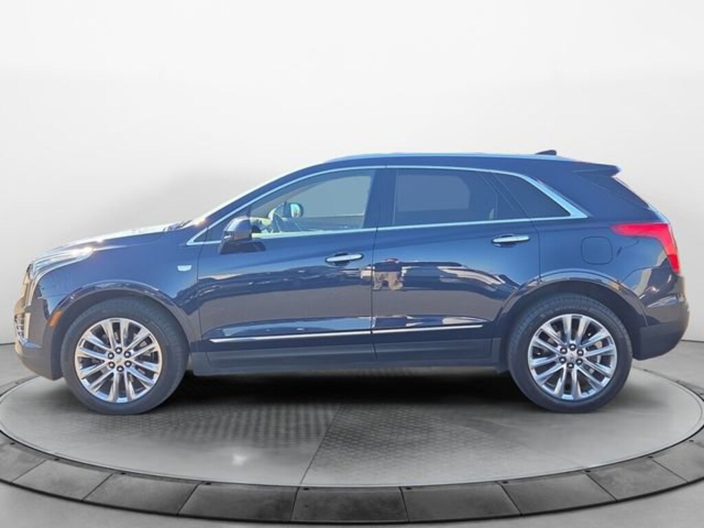 Used 2017 CADILLAC XT5 Platinum SUV