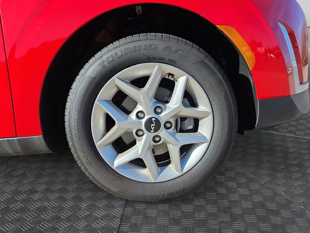 2023 Kia Soul LX - Photo 35